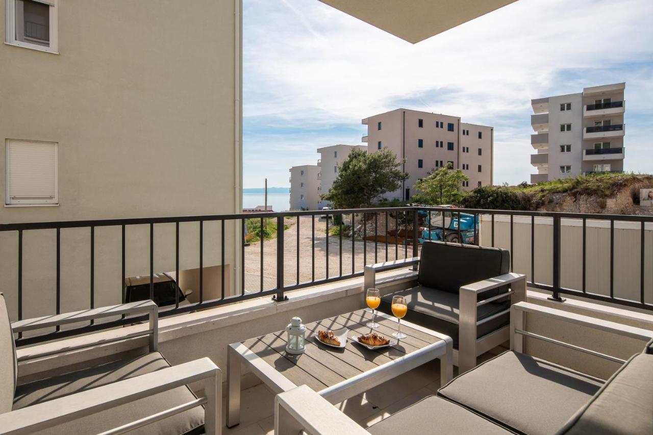 Apartment Lana - Sea View With Parking *